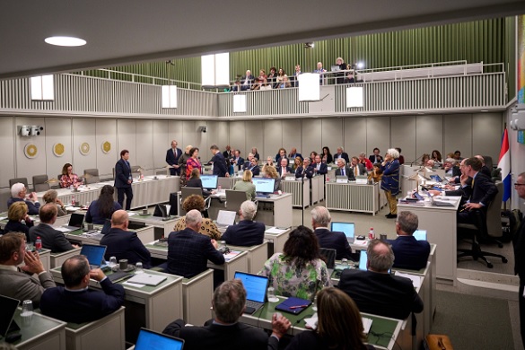 Overleg in de Eerste Kamer in Den Haag