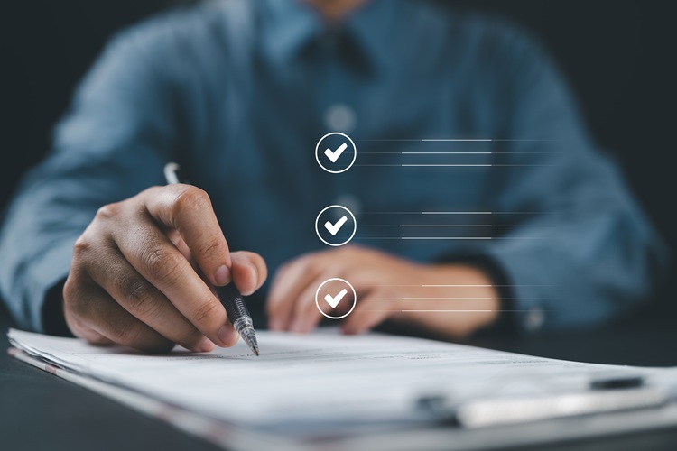 Businessman,Checking,Contract,Documents,Manage,Documents,And,Agreements,Contract,Signing
